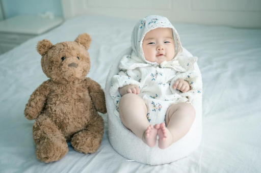 潍坊宝宝吃不饱母乳的症状